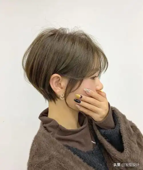 今年流行减龄短发烫发型30款,每款都心动,想换发型的收藏了