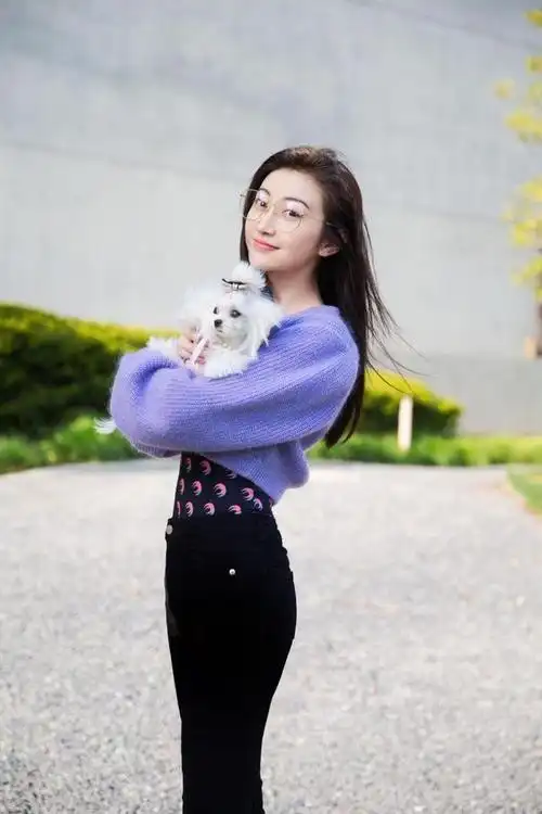 景甜的"括号臀"才叫惊艳,网友:这也太美了|裙装|妆容|穿搭|紧身裤