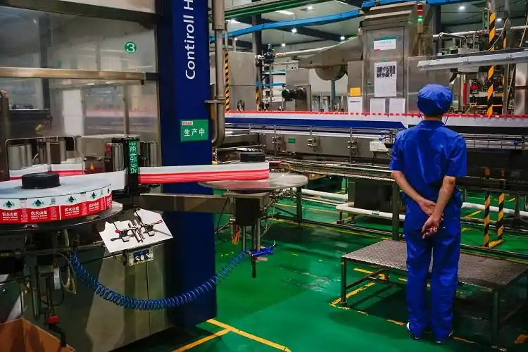 2017年4月 源城双下-农夫山泉广东万绿湖有限公司的瓶装水生产线-黄玉