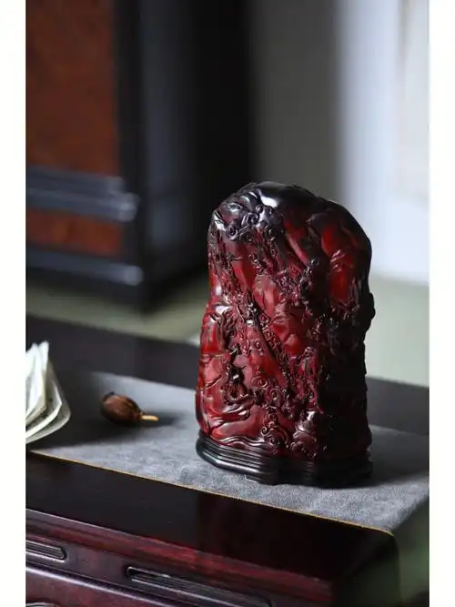 小叶紫檀九龙摆件