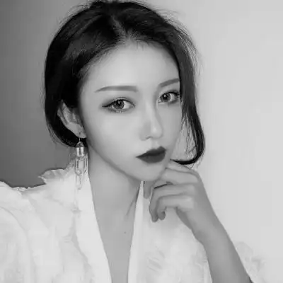 霸气超拽黑白女头像 精选社会女头像