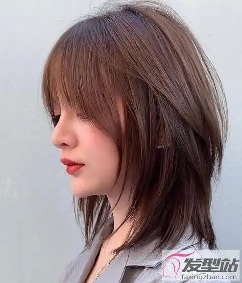 碎剪锁骨发发型