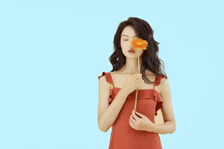 ps-美女秀发抠图-通道工具抠图来源于此课程讲师:创视觉徐进2021-07