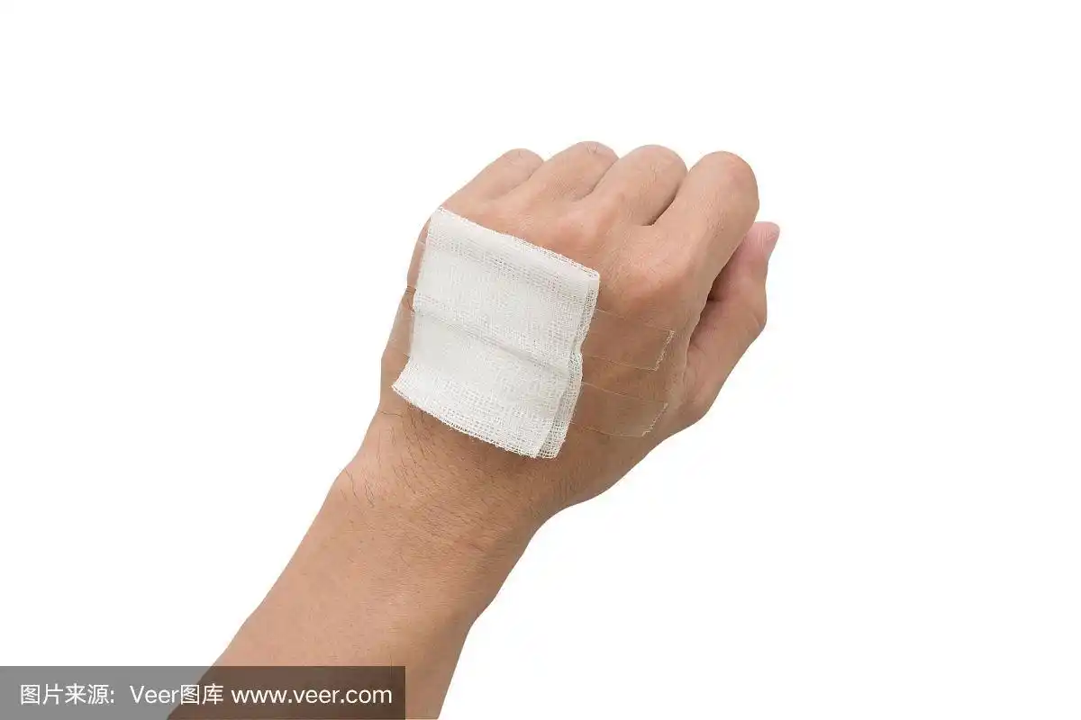 用纱布包扎受伤的手,有剪切路径