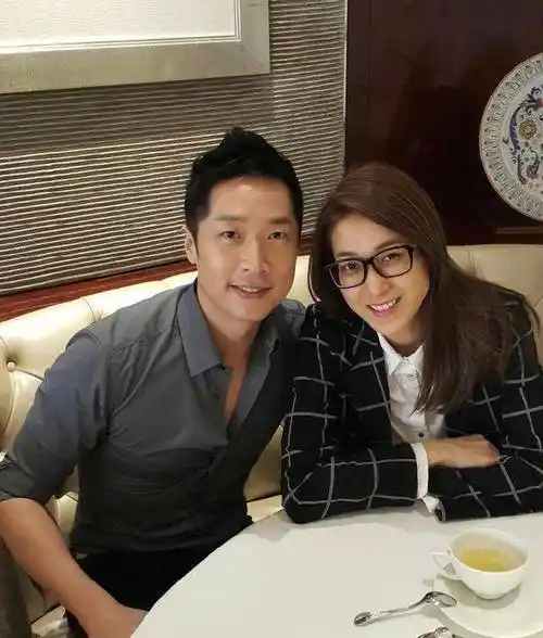 tvb圈子的真友情,戏内情侣戏外兄妹,有的兄弟情老婆都嫉妒_钟嘉欣_曹