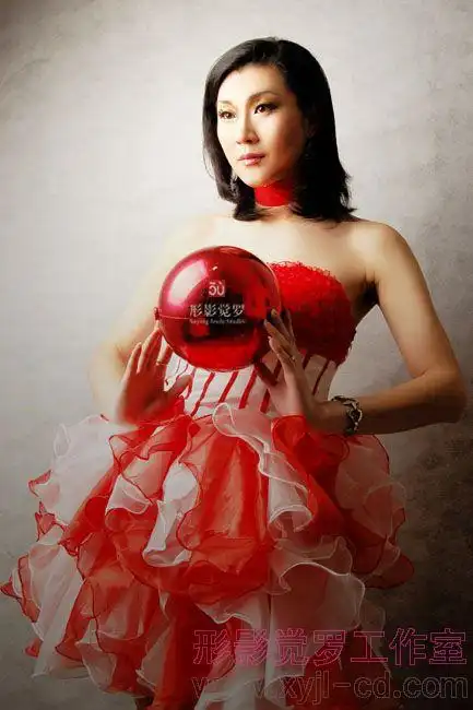 形影觉罗反串摄影工作室