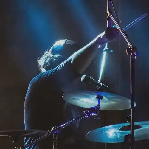 帅气架子鼓,敲打夏天的节奏