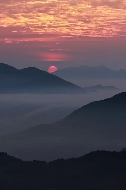 早上好早晨晨曦朝霞日出太阳清晨晨光早安山上日出风景朝阳