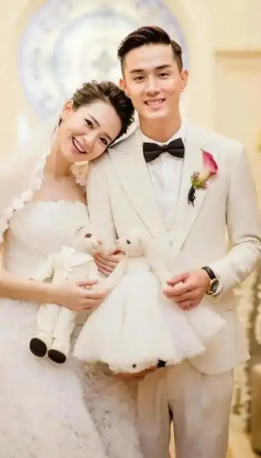 李承铉自曝戚薇连续10天不回信息,网友:好过分!被疑有婚变危机