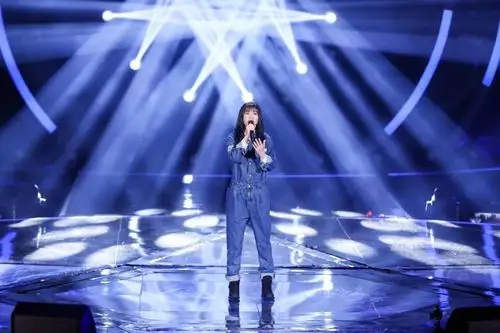 《梦想的声音3》牛班老师李泫憙讨教校长胡彦斌 惊艳开口感动全场