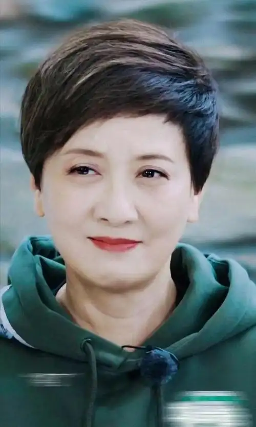 爱夫如命的邓婕嫁给二婚张国立不生子为继子张默操碎了心