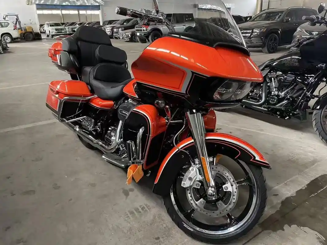 机车 #哈雷#每个男人都有一个机车梦 #摩托车 #哈 - 抖音