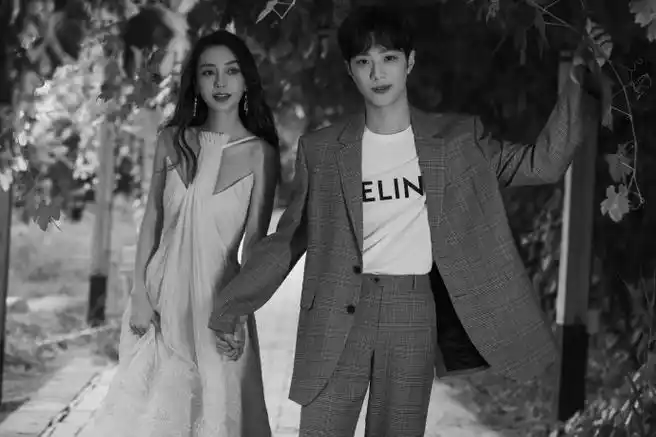 可乐cp互拍情侣照营业##angelababy赖冠霖情侣大片##爱情应该有的