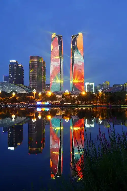 成都地标网红双子塔