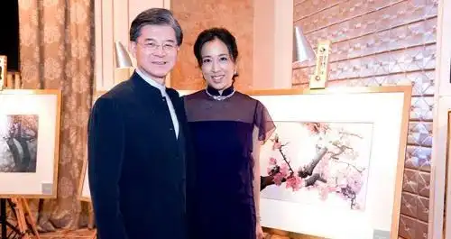 罗康瑞个人资料(朱玲玲一婚嫁霍震霆27年) - 散下步