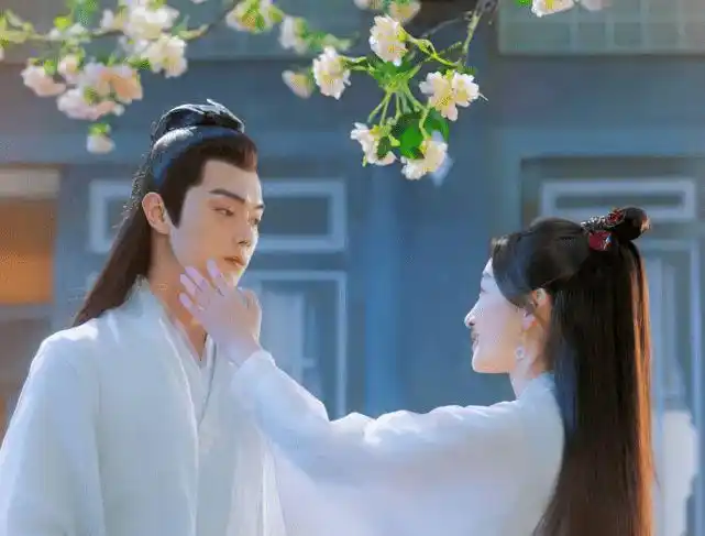 千古玦尘:上古白玦穿喜服喝交杯酒,承诺此生不负,神情却很虐_网易订阅