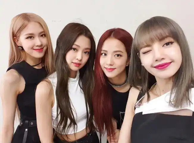 彩虹屁|blackpink的欧洲旅拍,我可真种草!