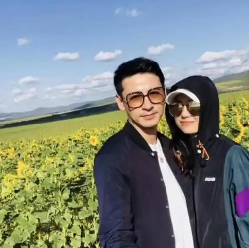 回顾钱泳辰:与吕一一见钟情,结婚多年虽然没孩子但依旧幸福甜蜜