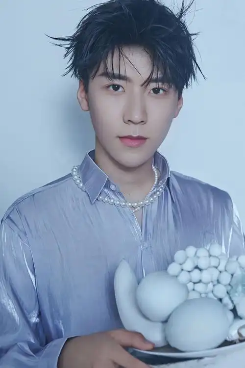 王博文帅气小清新写真图片14