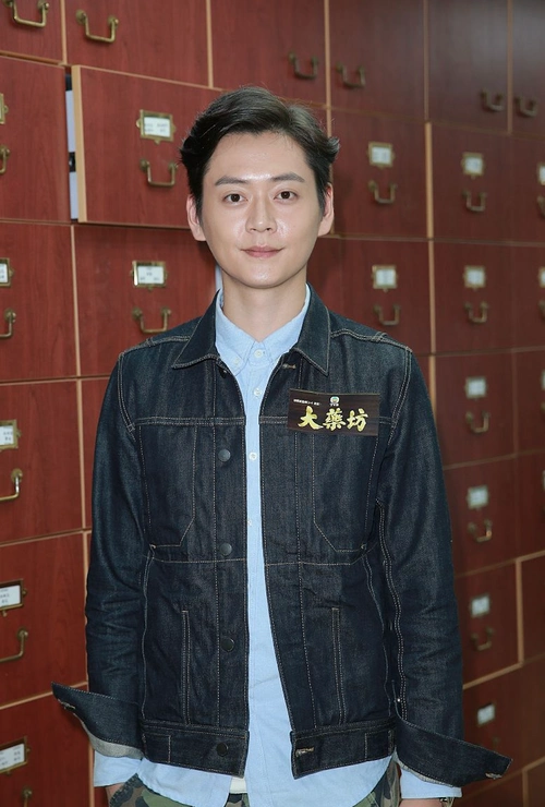 张振朗获tvb高层钦点自曝为角色操练一年坦言想夺最佳男主角