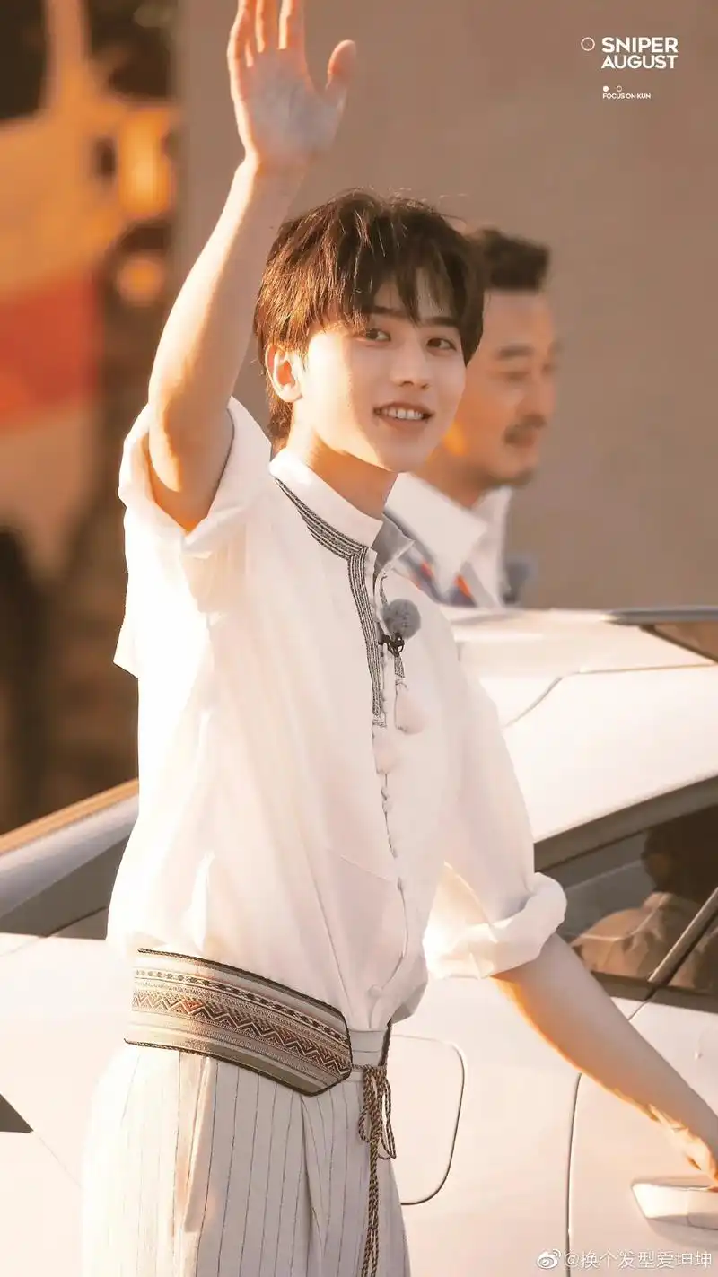 分享图片#蔡徐坤 - 抖音