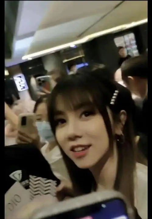 邓紫棋西班牙语钢琴弹唱##邓紫棋出道十六周年