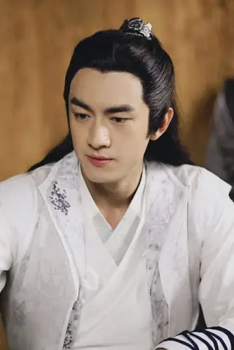 很多网友都对《楚乔传》换角的事情不太满意,如今赵