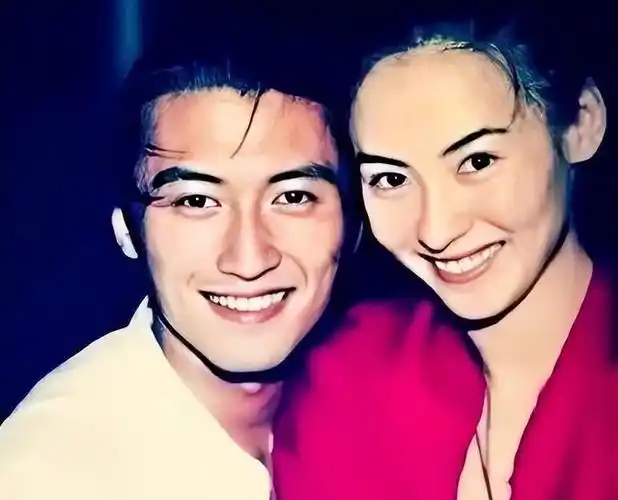 如今才明白谢霆锋对张柏芝的感觉事实证明是深爱