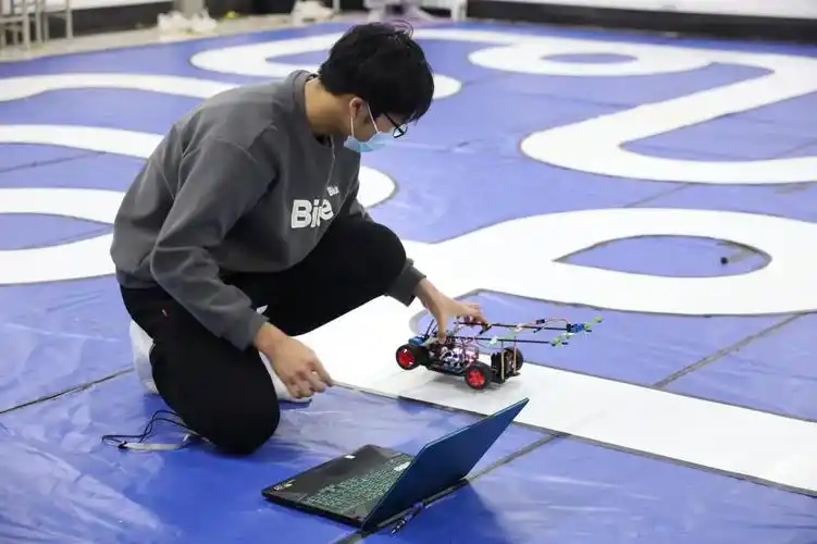 我院成功举办2022年度全国大学生电子设计竞赛及智能汽车竞赛校内选拔