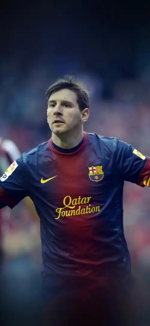 球场上的足球神童梅西,高清图片,手机壁纸