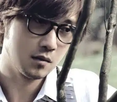 小刚一个名叫周传雄的过气宝藏男歌手