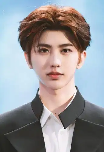 小鲜肉演员的证件照,吴磊又奶又a,丁禹兮全场最佳