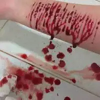 自残动漫图片照片【点击鼠标右键下载】