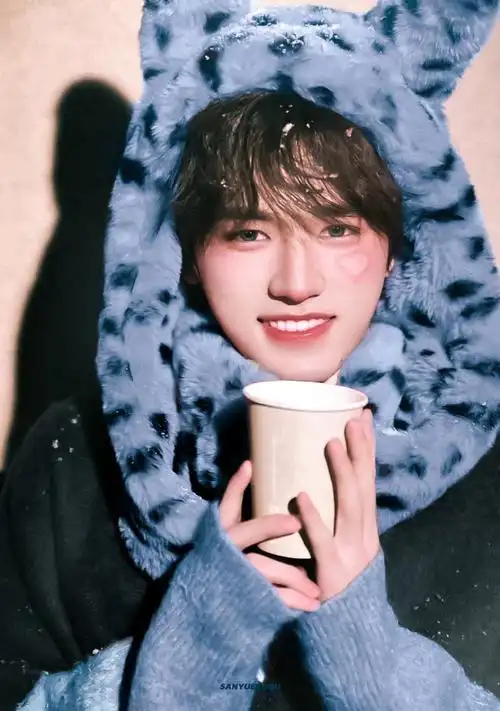 寄一封蓝色的信    摆烂小鱼|轩  @时代少年团-宋亚轩  #宋亚轩 心动