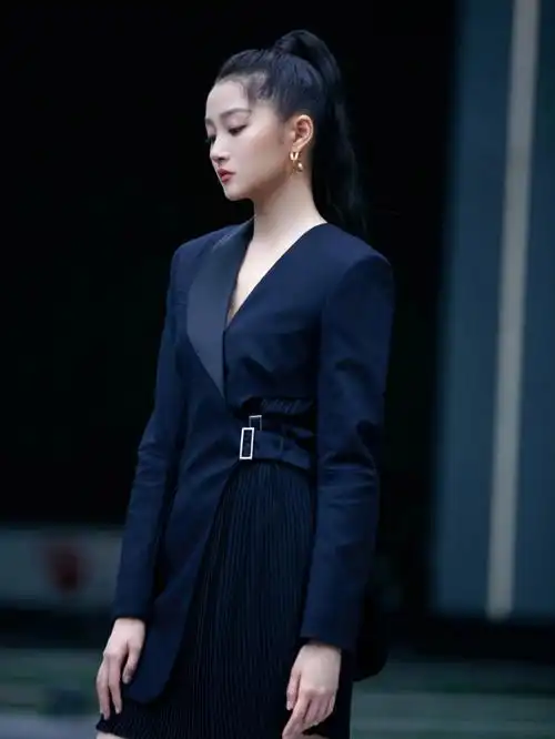 关晓彤绝美头像