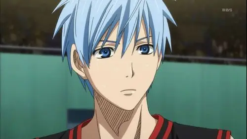 一起玩篮球的伙伴,曾经一度消失于黑子的生活,而在黑子加入帝光中学