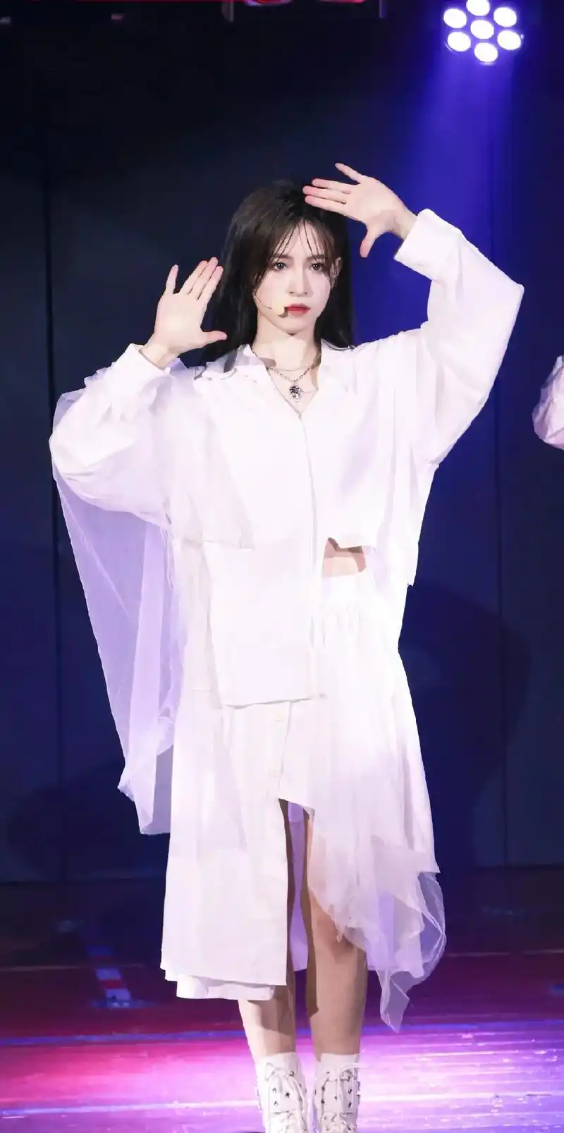 杨可璐 不知道发啥,发点lp照片吧 - 抖音