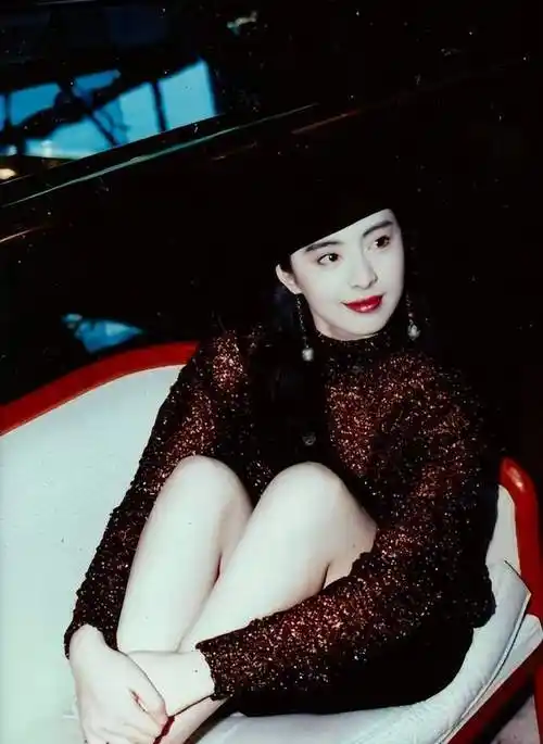 大家都喜欢王祖贤这种微胖的身材,人们也不会随意去评价一个女明星的