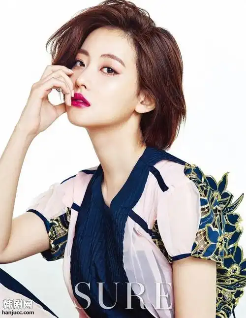 吴涟序干练短发写真 可爱性感百变 - h9t韩剧网