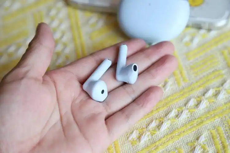 舒适轻盈适合女生,oppo enco air2真无线半入耳式蓝牙耳机开箱_单元