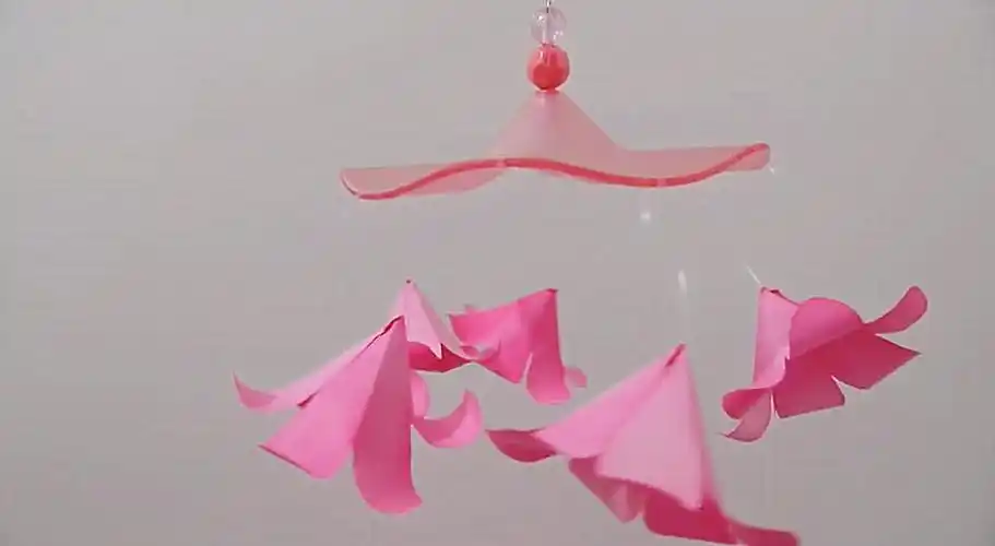 diy纸花风铃的方法,难度1颗星,看一遍就学会了!