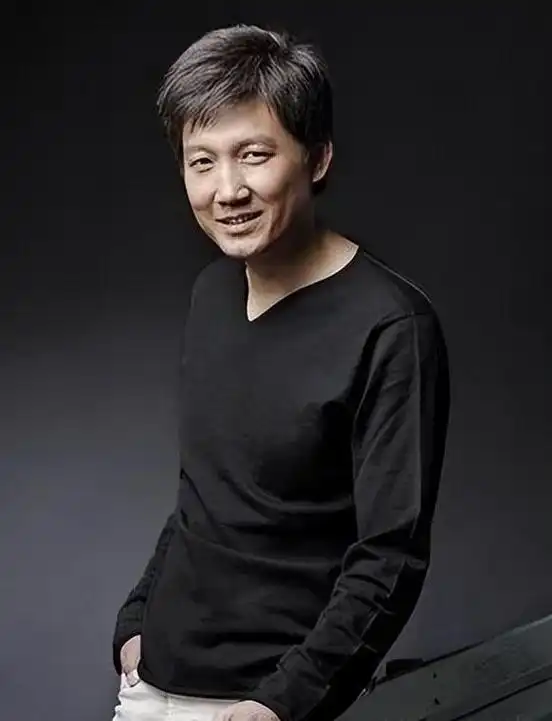 回顾李崇霄病逝不到一年再看遗孀茵娜的选择才知道李崇霄多聪明