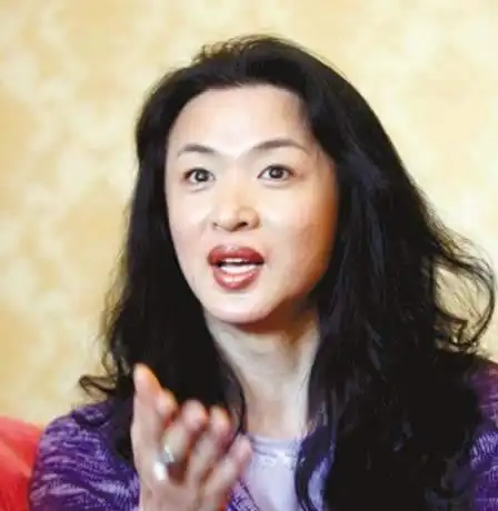 被主持人问是男是女金星用四个字回答赢得全场掌声知道她怎么回答吗