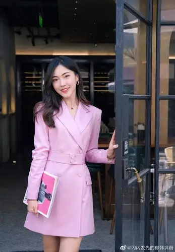 韩滨蔚的美是闪光限定吗