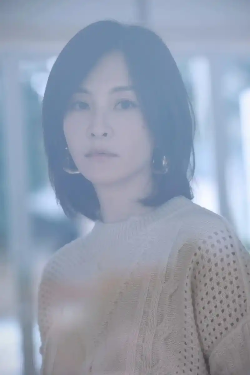 刘孜老师真的太美啦,非常温柔.❤.下雨天我们在咖啡店里完成 - 抖音