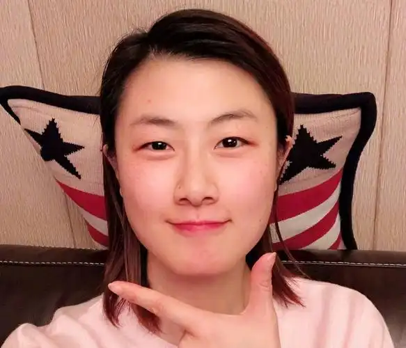 在决定退出东京奥运会竞争之后,丁宁也就开始了为退役之后的生活做