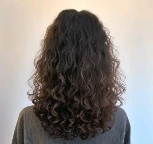 头发细软少就选全头烫,又美又洋气,十分显发量|脸型|发型|烫发|发尾