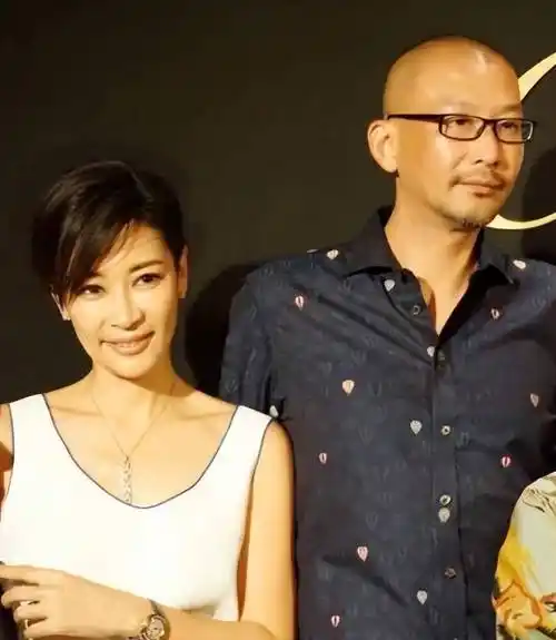 梁静:嫁给管虎17年,根本停不下来_马伊琍_丁羽彤_黑洞