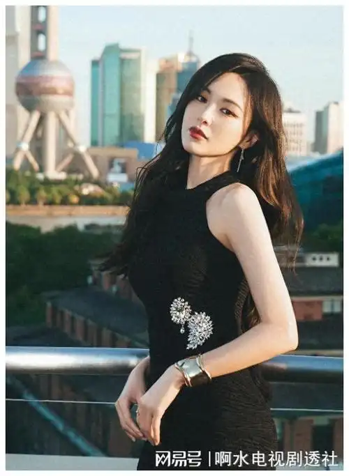 没想到,被"花花公子"邱泽抛弃的唐嫣,如今在罗晋手中熠熠生辉