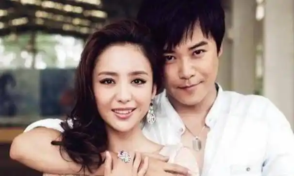 520后,陈思诚首次公开评论佟丽娅,新称呼受到网友热议_电影_孩子_明星